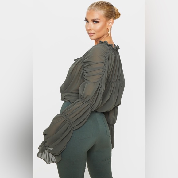 Green Sheer Ruched Tiered Blouse Size 4 (small) - Picture 2 of 5